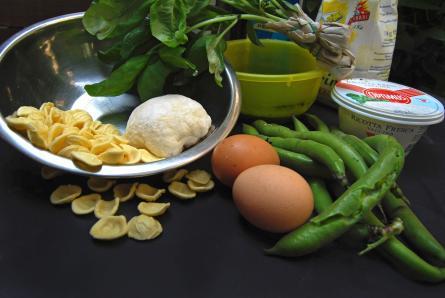 Ricetta delle orecchiette con baccelli e ricotta