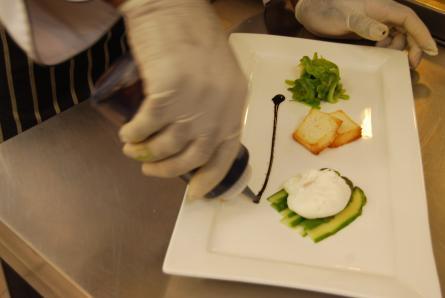 Ricetta uovo in camicia con asparagi e tartufo